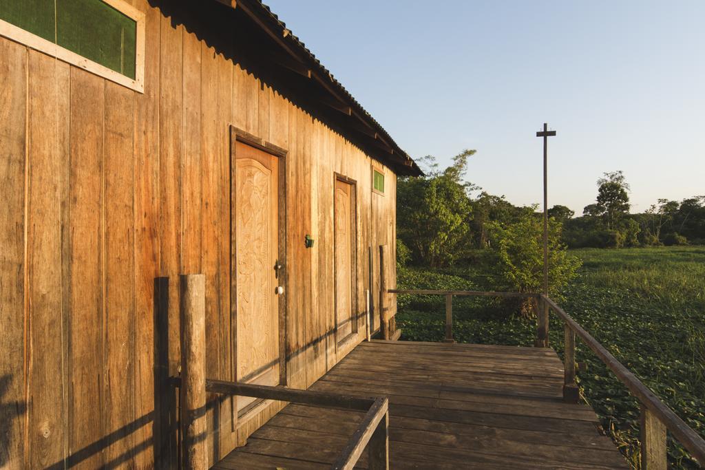 Amazon Arowana Lodge Careiro Экстерьер фото