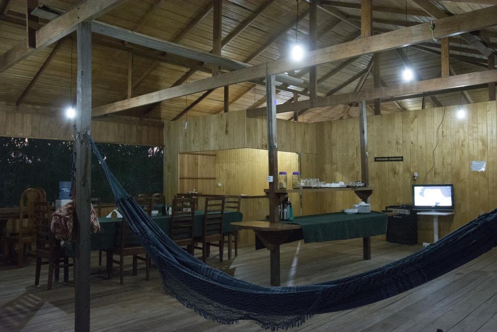 Amazon Arowana Lodge Careiro Экстерьер фото