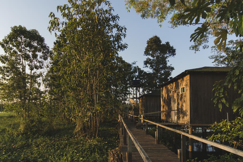 Amazon Arowana Lodge Careiro Экстерьер фото